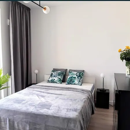 Fuzja - Komfortowe Mieszkania Blisko Centrum Lodzi Garaz Apartment *