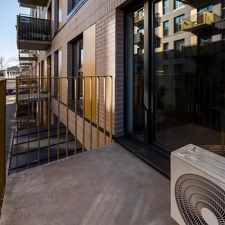 Fuzja - Komfortowe Mieszkania Blisko Centrum Lodzi Garaz Apartment